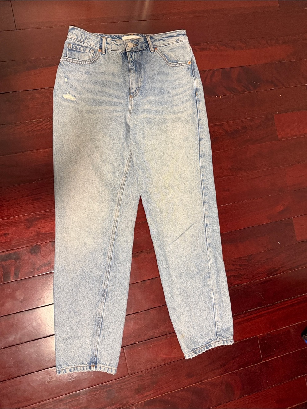 Light/Medium Wash Straight Leg Women's Jeans